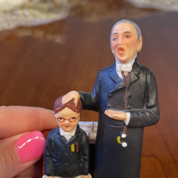 NORMAN ROCKWELL SCHOOLMASTER VINTAGE porcelain FIGURINE NR-210 - Picture 5 of 6